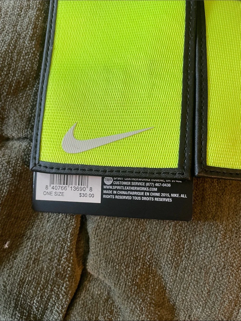 Nike Tech Essential Magic Wallet yellow black NWT
